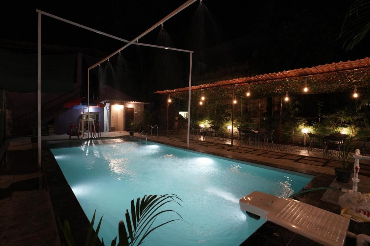 Palm Springs Beach Resort - Gorai ムンバイ エクステリア 写真
