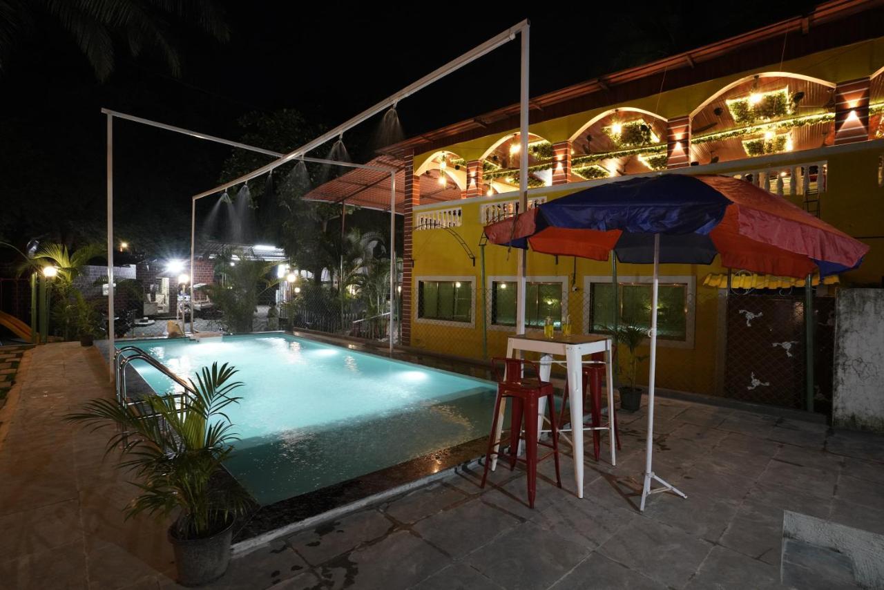 Palm Springs Beach Resort - Gorai ムンバイ エクステリア 写真